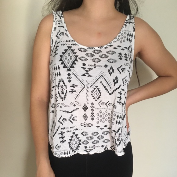 Forever 21 Summery Print Tank Top - Picture 1 of 7